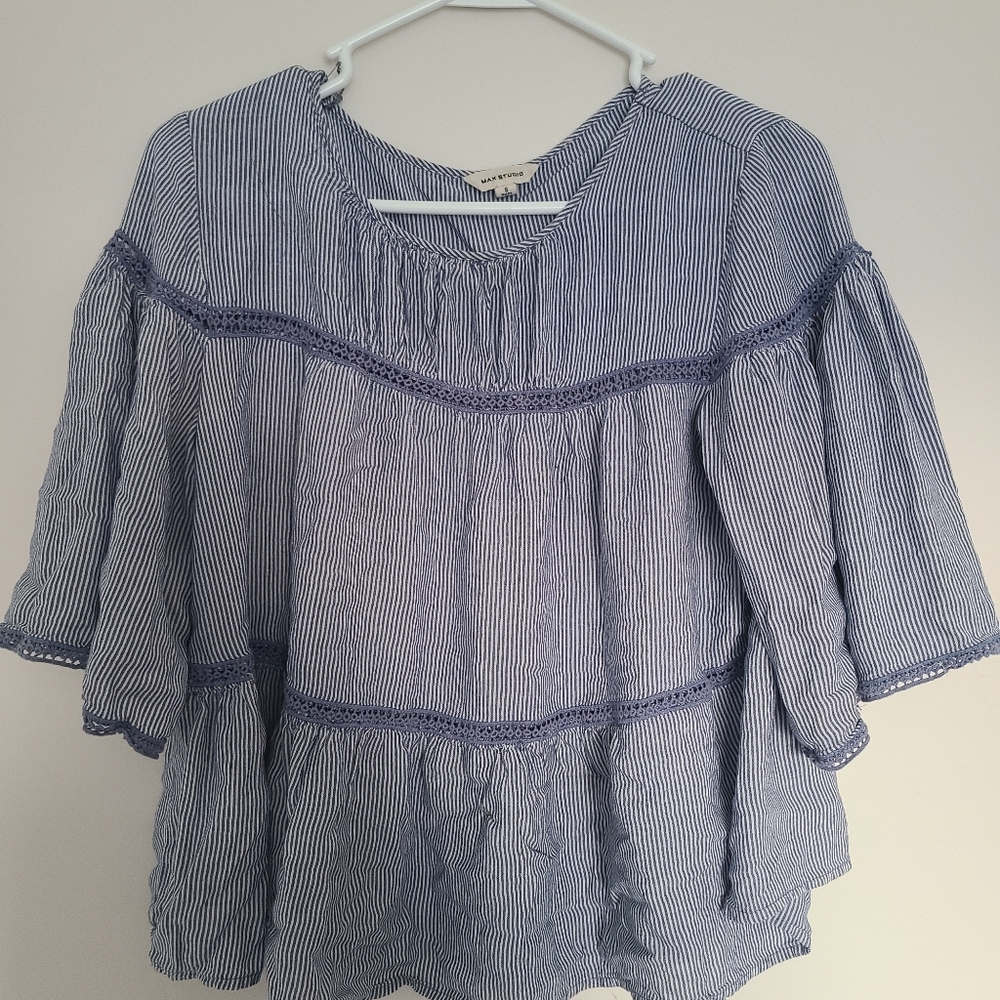 Blue blouse with knit detail